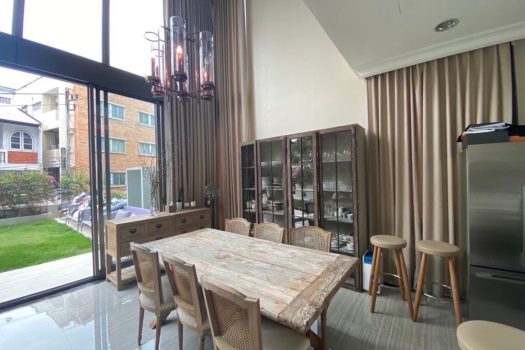 ขาย 749 Residence ทาวน์โฮมหรู ระดับ Super Luxury สุดยอดทำเลใจกลางสุขุมวิท