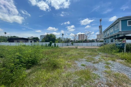 ขายที่ดินสวย สภาพแวดล้อมดี ทำเลเยี่ยม ขนาด 199 ตร.ว.ในซอย เรวดี 40 ทำเลดี เข้า ออก ได้ 2 ทาง ซอย เรวดี 40และ 42