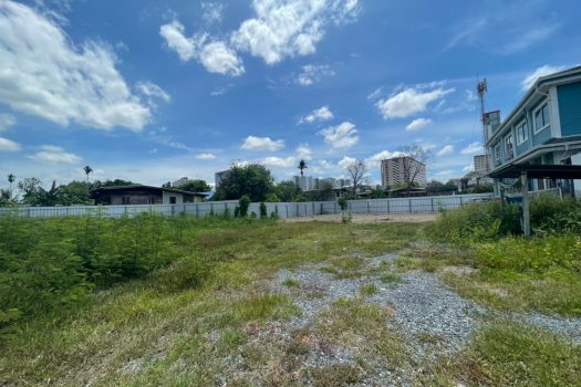 ขายที่ดินสวย สภาพแวดล้อมดี ทำเลเยี่ยม ขนาด 199 ตร.ว.ในซอย เรวดี 40 ทำเลดี เข้า ออก ได้ 2 ทาง ซอย เรวดี 40และ 42