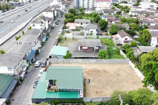 ขายที่ดินสวย ทำเลเยี่ยม 175.4 ตร.ว. (ถมเรียบร้อยแล้ว) ติดจุดขึ้น-ลงทางด่วนด่านประชาชื่น เดินทางสะดวกมาก