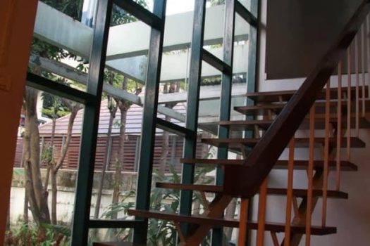 ขายบ้านเดี่ยว 2 ชั้น ซอยวิภาวดี 16 (ซอยโชคชัยร่วมมิตร) ทำเลดีมาก เดินทางสะดวก เข้าออกได้หลายทาง 200ตร.ว. พื้นที่ใช้สอยประมาณ 400 ตารางเมตร