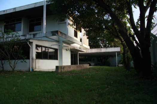 ขายบ้านเดี่ยว 2 ชั้น ซอยวิภาวดี 16 (ซอยโชคชัยร่วมมิตร) ทำเลดีมาก เดินทางสะดวก เข้าออกได้หลายทาง 200ตร.ว. พื้นที่ใช้สอยประมาณ 400 ตารางเมตร