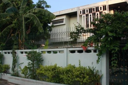 ขายบ้านเดี่ยว 2 ชั้น ซอยวิภาวดี 16 (ซอยโชคชัยร่วมมิตร) ทำเลดีมาก เดินทางสะดวก เข้าออกได้หลายทาง 200ตร.ว. พื้นที่ใช้สอยประมาณ 400 ตารางเมตร