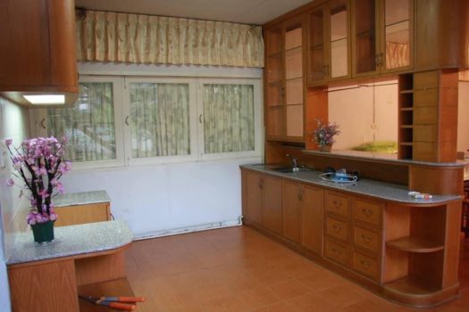 ขายบ้านเดี่ยว 2 ชั้น ซอยวิภาวดี 16 (ซอยโชคชัยร่วมมิตร) ทำเลดีมาก เดินทางสะดวก เข้าออกได้หลายทาง 200ตร.ว. พื้นที่ใช้สอยประมาณ 400 ตารางเมตร