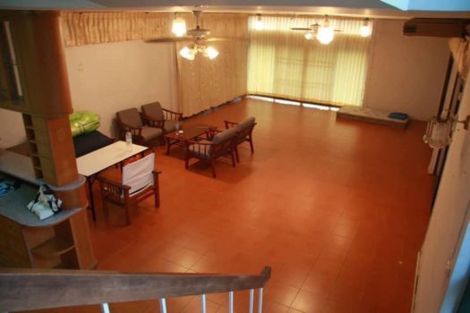 ขายบ้านเดี่ยว 2 ชั้น ซอยวิภาวดี 16 (ซอยโชคชัยร่วมมิตร) ทำเลดีมาก เดินทางสะดวก เข้าออกได้หลายทาง 200ตร.ว. พื้นที่ใช้สอยประมาณ 400 ตารางเมตร