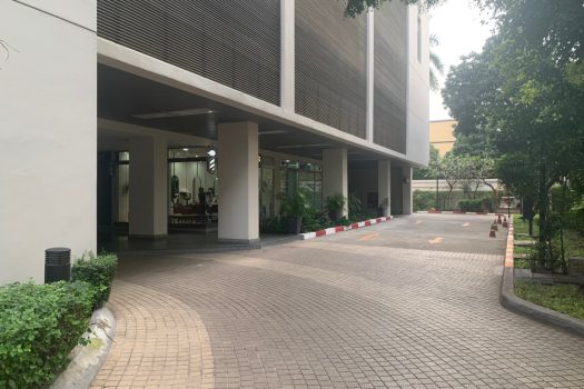 ห้องพาณิชย์ใต้คอนโด เซนทริค ซีน พหลโยธิน 9 พร้อมผู้เช่า ทำเลดีมากก ลงทุนได้ Yield สูงสุดๆ เดินทางสะดวกใกล้สถานีรถไฟฟ้า(BTS) อารีย์ และใกล้ถนนใหญ่เพียง 50 เมตร