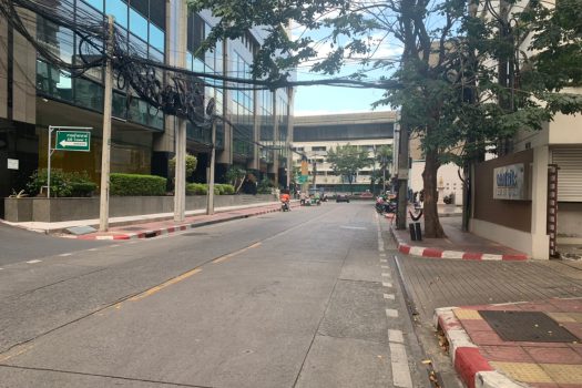 ห้องพาณิชย์ใต้คอนโด เซนทริค ซีน พหลโยธิน 9 พร้อมผู้เช่า ทำเลดีมากก ลงทุนได้ Yield สูงสุดๆ เดินทางสะดวกใกล้สถานีรถไฟฟ้า(BTS) อารีย์ และใกล้ถนนใหญ่เพียง 50 เมตร