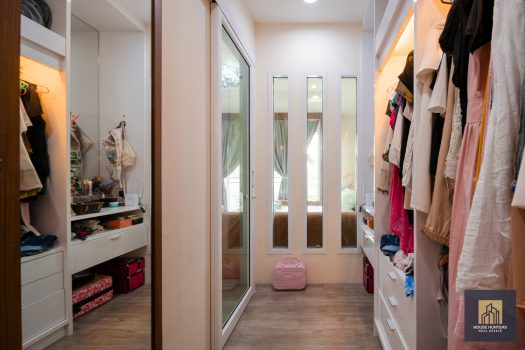 ขายบ้านเดี่ยว วิลล่า รามอินทรา 76.6 ตร.ว. หลังมุม แต่งสวย สไตล์ Modern Loft สภาพดีมาก พร้อมอยู่ การเดินทางสะดวกสบายเข้า-ออกได้หลายเส้นทาง