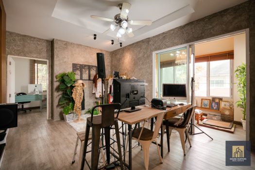 ขายบ้านเดี่ยว วิลล่า รามอินทรา 76.6 ตร.ว. หลังมุม แต่งสวย สไตล์ Modern Loft สภาพดีมาก พร้อมอยู่ การเดินทางสะดวกสบายเข้า-ออกได้หลายเส้นทาง