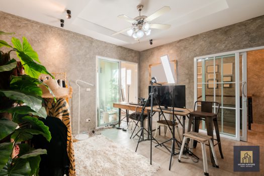 ขายบ้านเดี่ยว วิลล่า รามอินทรา 76.6 ตร.ว. หลังมุม แต่งสวย สไตล์ Modern Loft สภาพดีมาก พร้อมอยู่ การเดินทางสะดวกสบายเข้า-ออกได้หลายเส้นทาง