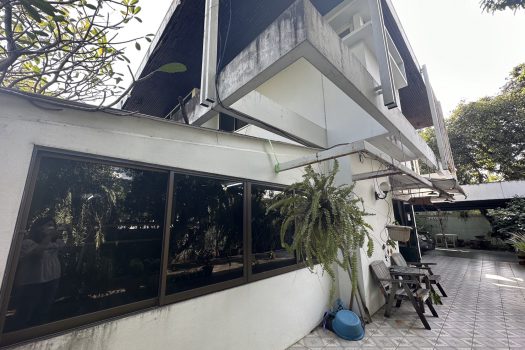 ขายบ้านเดี่ยว 2 ชั้น ซอยวิภาวดี 16 (ซอยโชคชัยร่วมมิตร) ทำเลดีมาก เดินทางสะดวก เข้าออกได้หลายทาง 200ตร.ว. พื้นที่ใช้สอยประมาณ 400 ตารางเมตร