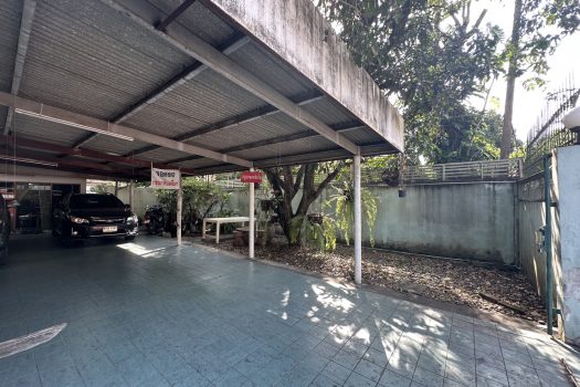 ขายบ้านเดี่ยว 2 ชั้น ซอยวิภาวดี 16 (ซอยโชคชัยร่วมมิตร) ทำเลดีมาก เดินทางสะดวก เข้าออกได้หลายทาง 200ตร.ว. พื้นที่ใช้สอยประมาณ 400 ตารางเมตร