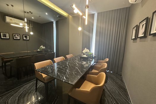 ขาย Kalm Penthouse คอนโดสุดหรู 2 ห้องนอน 101.22 ตร.ม. เงียบสงบ ทำเลใจกลางเมือง เดินทางสะดวก เลี้ยงสัตว์ได้