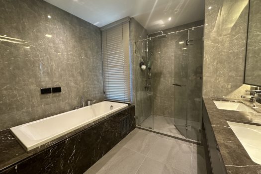 ขาย Kalm Penthouse คอนโดสุดหรู 2 ห้องนอน 101.22 ตร.ม. เงียบสงบ ทำเลใจกลางเมือง เดินทางสะดวก เลี้ยงสัตว์ได้