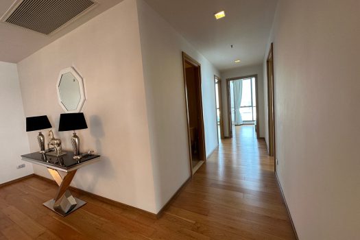 ขายคอนโด Hyde Sukhumvit 13 (ไฮด์ สุขุมวิท 13) คอนโด ทำเลดีใจกลางสุขุมวิท 3 ห้องนอน 3 ห้องน้ำ ห้องใหม่มากกก พร้อมอยู่