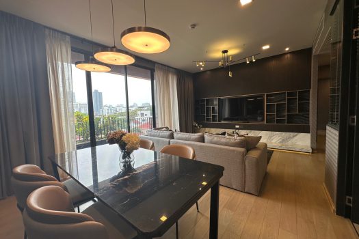 ขาย Kalm Penthouse คอนโดสุดหรู 2 ห้องนอน 101.22 ตร.ม. ห้องสวยมากกก แต่งครบ พร้อมอยู่ ทำเลใจกลางเมือง เดินทางสะดวก เลี้ยงสัตว์ได้