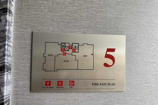 ขาย Kalm Penthouse คอนโดสุดหรู 2 ห้องนอน 101.22 ตร.ม. ห้องสวยมากกก แต่งครบ พร้อมอยู่ ทำเลใจกลางเมือง เดินทางสะดวก เลี้ยงสัตว์ได้