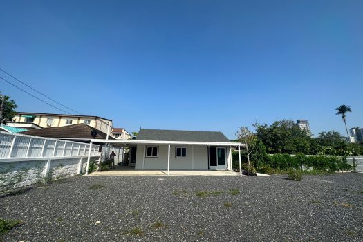 ขายที่ดินสวย พร้อมบ้าน Knock down 1 หลัง สภาพแวดล้อมดี ทำเลเยี่ยม ขนาด 199 ตร.ว.ในซอย เรวดี 42 ทำเลดี เข้า ออก ได้ 2 ทาง ซอย เรวดี 40และ 42 🔥🔥