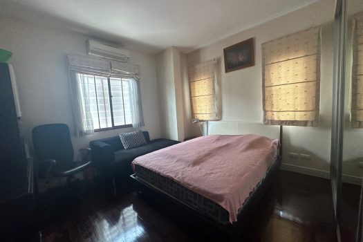 ขายบ้านเดี่ยว เศรษฐสิริ ประชาชื่น เรสซิเดนซ์ 3 บ้านสวย หลังมุม ขนาด 84.8 ตร.ว.