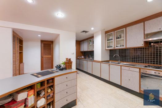 ขาย คอนโด The Concord Sukhumvit 15 (สุขุมวิท 15) คอนโดหรู พื้นที่ใหญ่ ใจกลางเมือง ใกล้ รถไฟฟ้า นานา