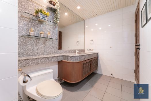 ขาย คอนโด The Concord Sukhumvit 15 (สุขุมวิท 15) คอนโดหรู พื้นที่ใหญ่ ใจกลางเมือง ใกล้ รถไฟฟ้า นานา