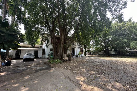 ให้เช่า ที่ดิน 400 ตร.ว. พร้อมบ้าน ในซอยประดิพัทธ์ ทำเลดี ทำร้านอาหาร คาเฟ่ ทำสตูดิโอ ถ่ายหนัง