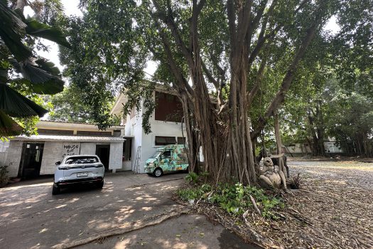 ให้เช่า ที่ดิน 400 ตร.ว. พร้อมบ้าน ในซอยประดิพัทธ์ ทำเลดี ทำร้านอาหาร คาเฟ่ ทำสตูดิโอ ถ่ายหนัง