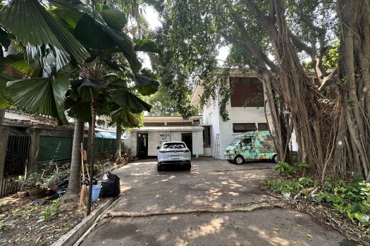 ให้เช่า ที่ดิน 400 ตร.ว. พร้อมบ้าน ในซอยประดิพัทธ์ ทำเลดี ทำร้านอาหาร คาเฟ่ ทำสตูดิโอ ถ่ายหนัง