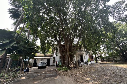 ให้เช่า ที่ดิน 400 ตร.ว. พร้อมบ้าน ในซอยประดิพัทธ์ ทำเลดี ทำร้านอาหาร คาเฟ่ ทำสตูดิโอ ถ่ายหนัง