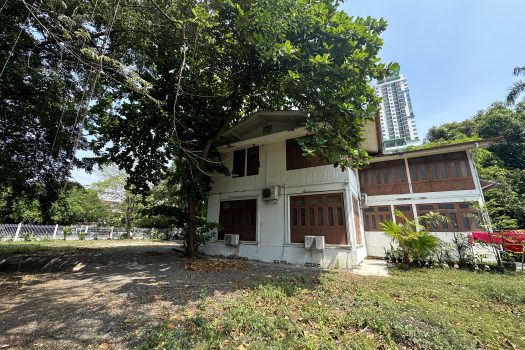 ให้เช่า ที่ดิน 400 ตร.ว. พร้อมบ้าน ในซอยประดิพัทธ์ ทำเลดี ทำร้านอาหาร คาเฟ่ ทำสตูดิโอ ถ่ายหนัง