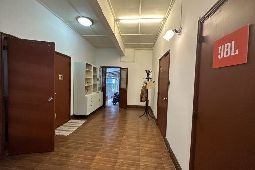 ให้เช่า ที่ดิน 400 ตร.ว. พร้อมบ้าน ในซอยประดิพัทธ์ ทำเลดี ทำร้านอาหาร คาเฟ่ ทำสตูดิโอ ถ่ายหนัง