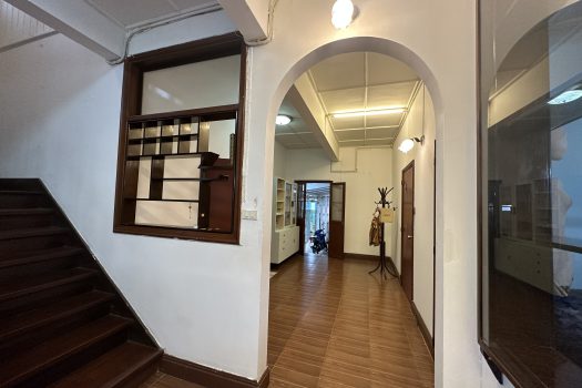 ให้เช่า ที่ดิน 400 ตร.ว. พร้อมบ้าน ในซอยประดิพัทธ์ ทำเลดี ทำร้านอาหาร คาเฟ่ ทำสตูดิโอ ถ่ายหนัง