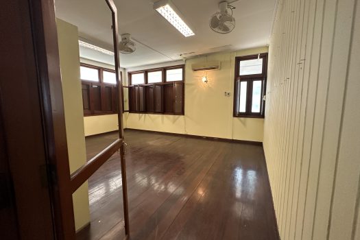 ให้เช่า ที่ดิน 400 ตร.ว. พร้อมบ้าน ในซอยประดิพัทธ์ ทำเลดี ทำร้านอาหาร คาเฟ่ ทำสตูดิโอ ถ่ายหนัง