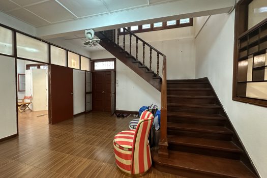 ให้เช่า ที่ดิน 400 ตร.ว. พร้อมบ้าน ในซอยประดิพัทธ์ ทำเลดี ทำร้านอาหาร คาเฟ่ ทำสตูดิโอ ถ่ายหนัง