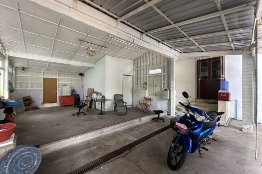 ให้เช่า ที่ดิน 400 ตร.ว. พร้อมบ้าน ในซอยประดิพัทธ์ ทำเลดี ทำร้านอาหาร คาเฟ่ ทำสตูดิโอ ถ่ายหนัง