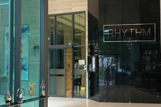 ขายพร้อมผู้เช่า คอนโด Rhythm Sukhumvit 4 ห้องสวย แต่งครบ 78 ตร.ม. 2 ห้องนอน 2 ห้องน้ำ ชั้น 22 ทำเลดีมาก ใกล้ BTS เอกมัย