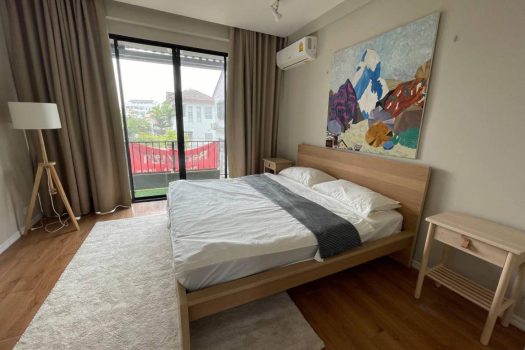 ขายพร้อมผู้เช่า Townhome สุขุมวิท 65 4 ห้องนอน 3 ห้องน้ำ 19 ตร.ว.