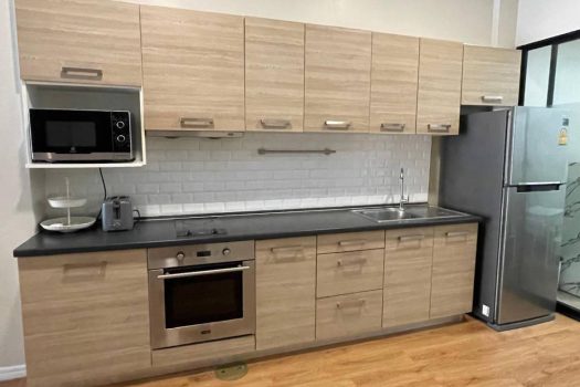 ขายพร้อมผู้เช่า Townhome สุขุมวิท 65 4 ห้องนอน 3 ห้องน้ำ 19 ตร.ว.