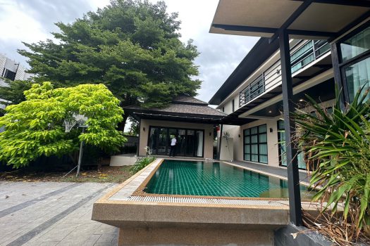 For RENT: ให้เช่า บ้านเดี่ยว ซอย อ่อนนุช 53 ทำเลดี 6 ห้องนอน เหมาะสำหรับครอบครัวใหญ่ Function ครบ พร้อมสระว่ายน้ำส่วนตัว 🏡