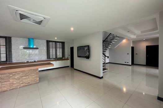 For RENT: ให้เช่า บ้านเดี่ยว ซอย อ่อนนุช 53 ทำเลดี 6 ห้องนอน เหมาะสำหรับครอบครัวใหญ่ Function ครบ พร้อมสระว่ายน้ำส่วนตัว 🏡