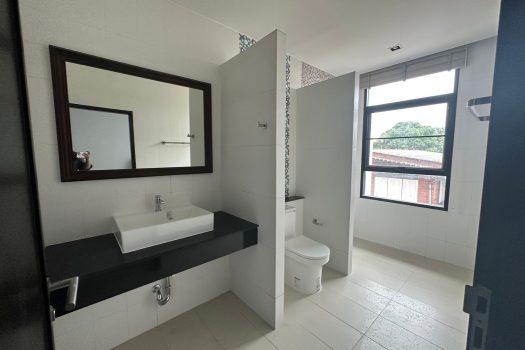 For RENT: ให้เช่า บ้านเดี่ยว ซอย อ่อนนุช 53 ทำเลดี 6 ห้องนอน เหมาะสำหรับครอบครัวใหญ่ Function ครบ พร้อมสระว่ายน้ำส่วนตัว 🏡