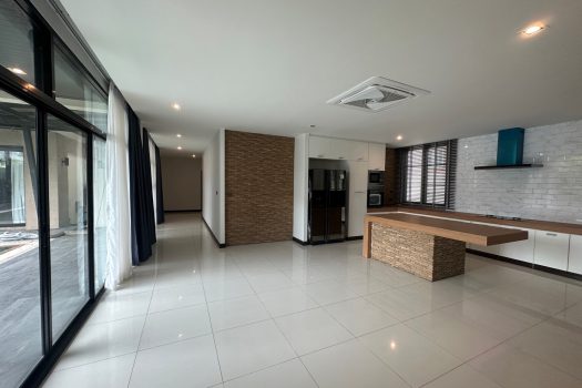 For RENT: ให้เช่า บ้านเดี่ยว ซอย อ่อนนุช 53 ทำเลดี 6 ห้องนอน เหมาะสำหรับครอบครัวใหญ่ Function ครบ พร้อมสระว่ายน้ำส่วนตัว 🏡
