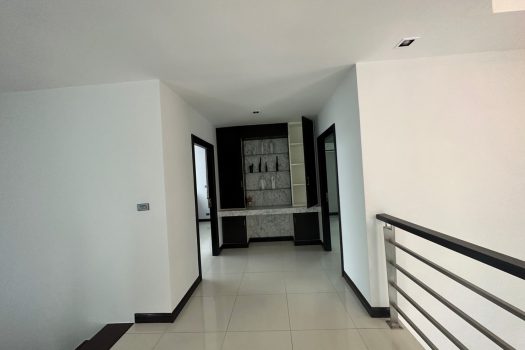 For RENT: ให้เช่า บ้านเดี่ยว ซอย อ่อนนุช 53 ทำเลดี 6 ห้องนอน เหมาะสำหรับครอบครัวใหญ่ Function ครบ พร้อมสระว่ายน้ำส่วนตัว 🏡