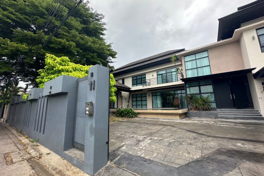 For RENT: ให้เช่า บ้านเดี่ยว ซอย อ่อนนุช 53 ทำเลดี 6 ห้องนอน เหมาะสำหรับครอบครัวใหญ่ Function ครบ พร้อมสระว่ายน้ำส่วนตัว 🏡