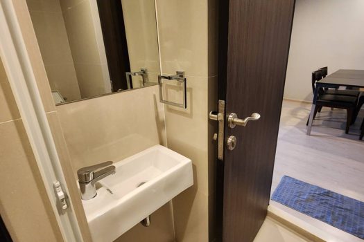 ขาย คอนโด Rhythm 44/1 ชั้น 26 2 ห้องนอน 1 ห้องน้ำ ห้องใหม่ไม่เคยเข้าอยู่