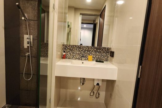 ขาย คอนโด Rhythm 44/1 ชั้น 26 2 ห้องนอน 1 ห้องน้ำ ห้องใหม่ไม่เคยเข้าอยู่