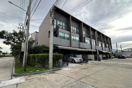 ขายราคาดีสุดในโครงการ ทาวน์โฮม 3 ชั้น โครงการ บ้านกลางเมือง The Edition พระราม 9 – พัฒนาการ บ้านสวย สภาพดีมาก ใกล้พระราม 9-พัฒนาการ เพียง 10 นาที 🌳