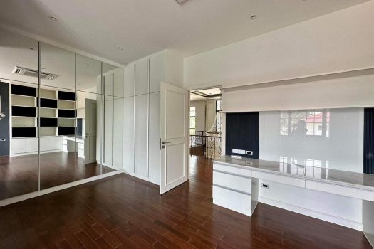 ขายบ้านหรู The Palazzo ปิ่นเกล้า 179.1 ตร.วา 4 ห้องนอน Built in ครบ แต่งสวยมาก