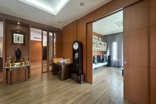 ขายบ้านหรู ตกแต่งสวย เพชรเกษม 88 พื้นที่ 475 ตร.วา พร้อมสระว่ายน้ำในตัว เหมาะกับครอบครัวขนาดใหญ่ เดินทางสะดวก เข้าออกได้หลายทาง