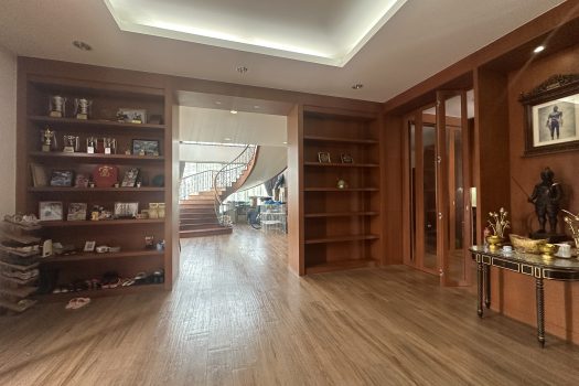 ขายบ้านหรู ตกแต่งสวย เพชรเกษม 88 พื้นที่ 475 ตร.วา พร้อมสระว่ายน้ำในตัว เหมาะกับครอบครัวขนาดใหญ่ เดินทางสะดวก เข้าออกได้หลายทาง